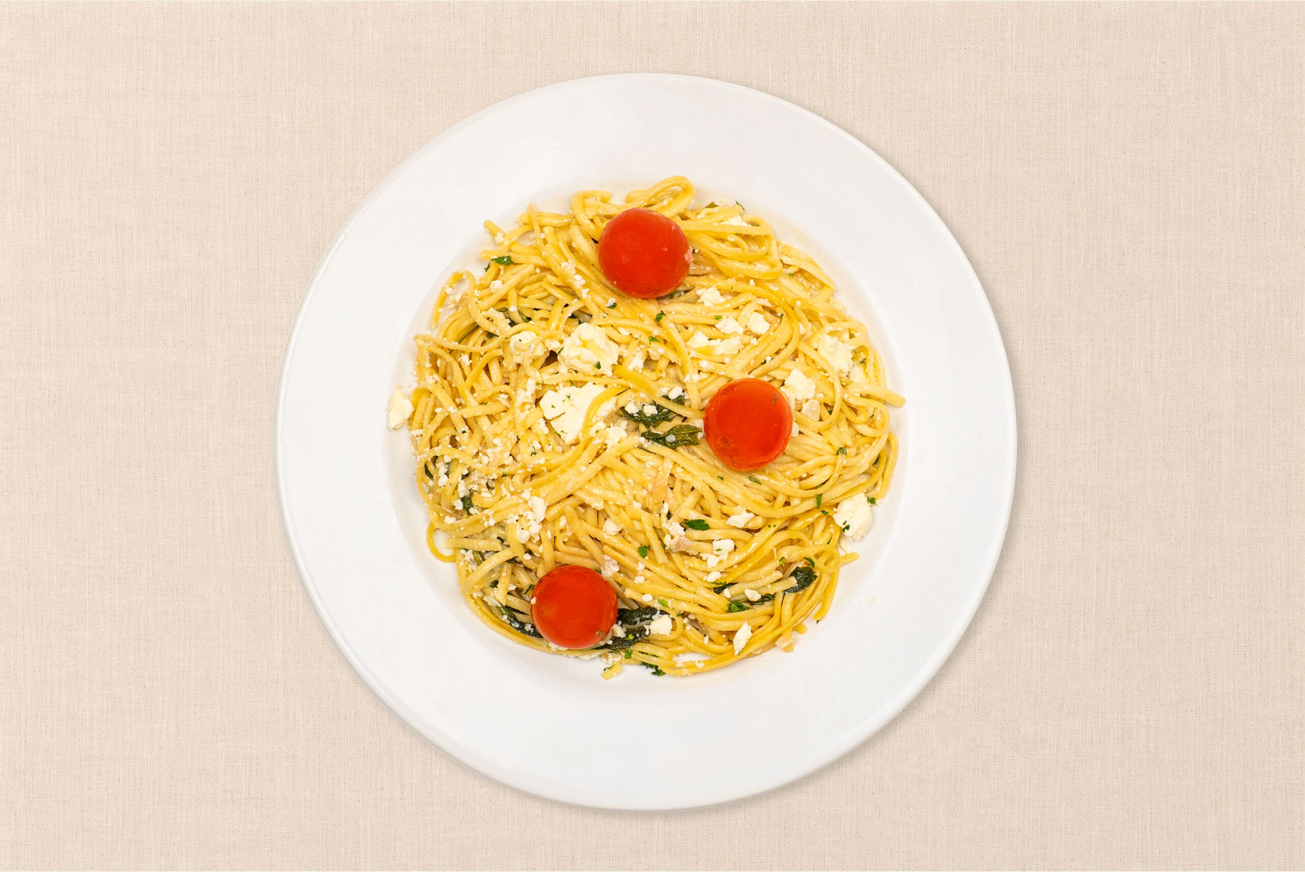 Linguine with feta and cherry tomato